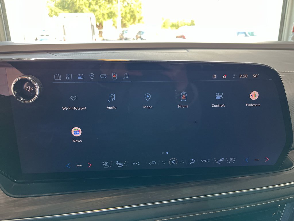 Used 2025 Chevrolet Suburban Premier image 22