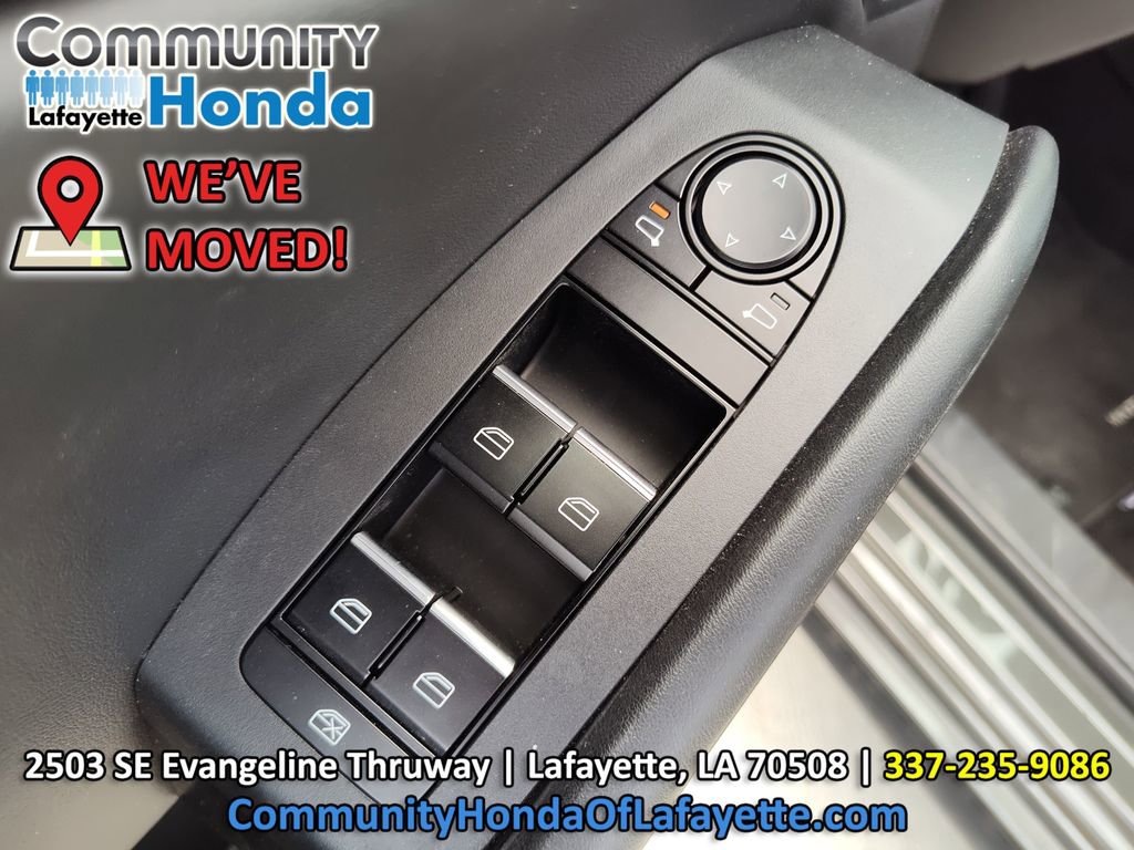 Used 2023 MAZDA MAZDA3 s FWD image 19