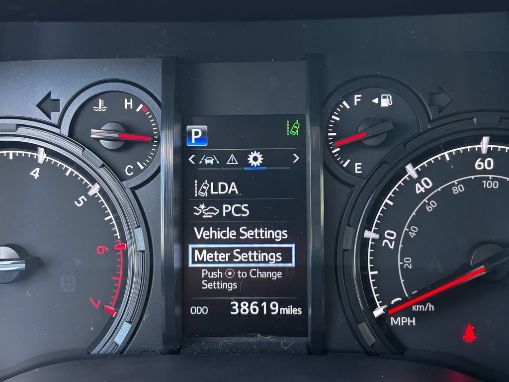 Used 2021 Toyota 4Runner SR5 Premium w/ Moonroof Package AWD/4WD image 32