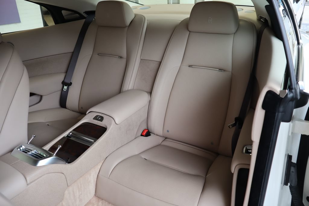 Used 2016 Rolls-Royce Wraith RWD image 18