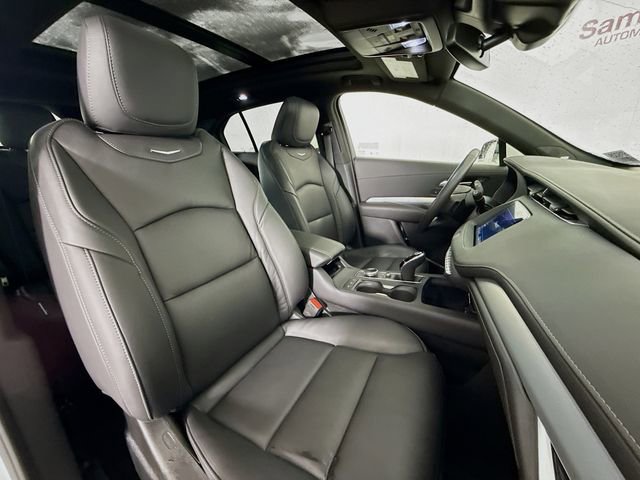 Used 2023 Cadillac XT4 Premium Luxury w/ Cold Weather Package image 29