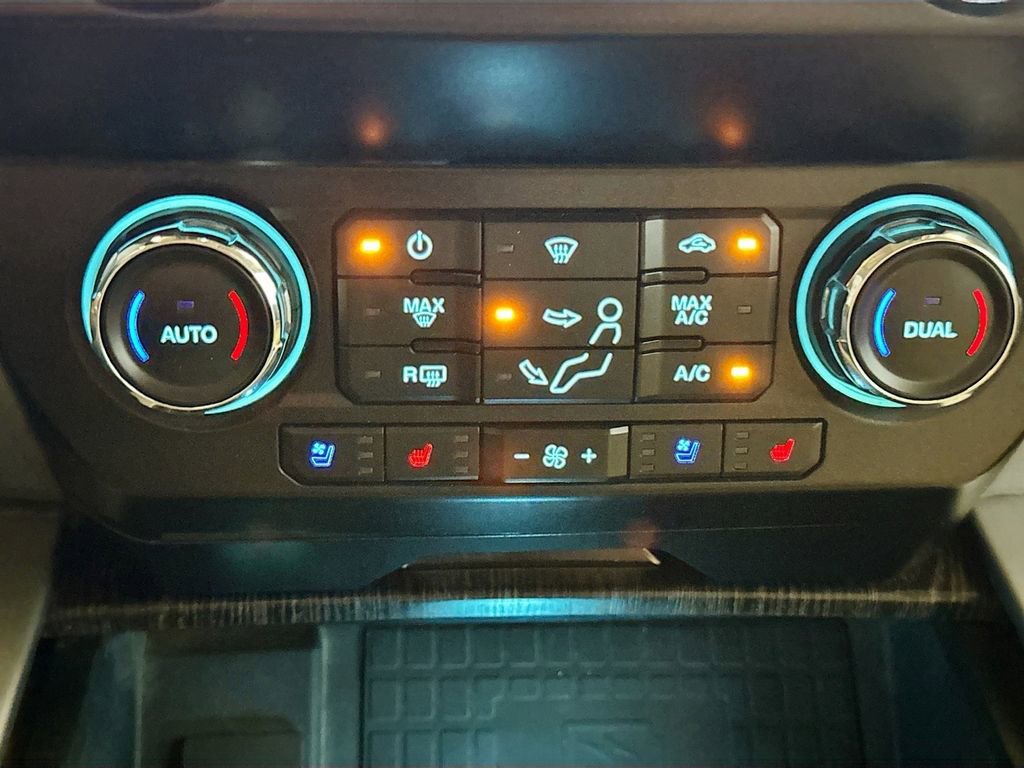 Used 2021 Ford F250 Lariat w/ Lariat Ultimate Package AWD/4WD image 17