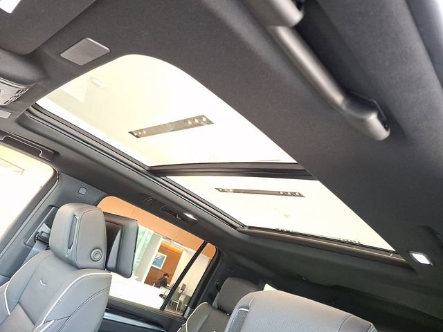 New 2026 Cadillac Escalade ESV Sport w/ LPO, ONYX Package image 10