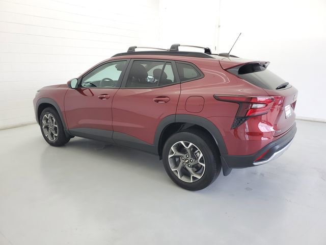 Used 2024 Chevrolet Trax LT w/ Driver Confidence Package image 7