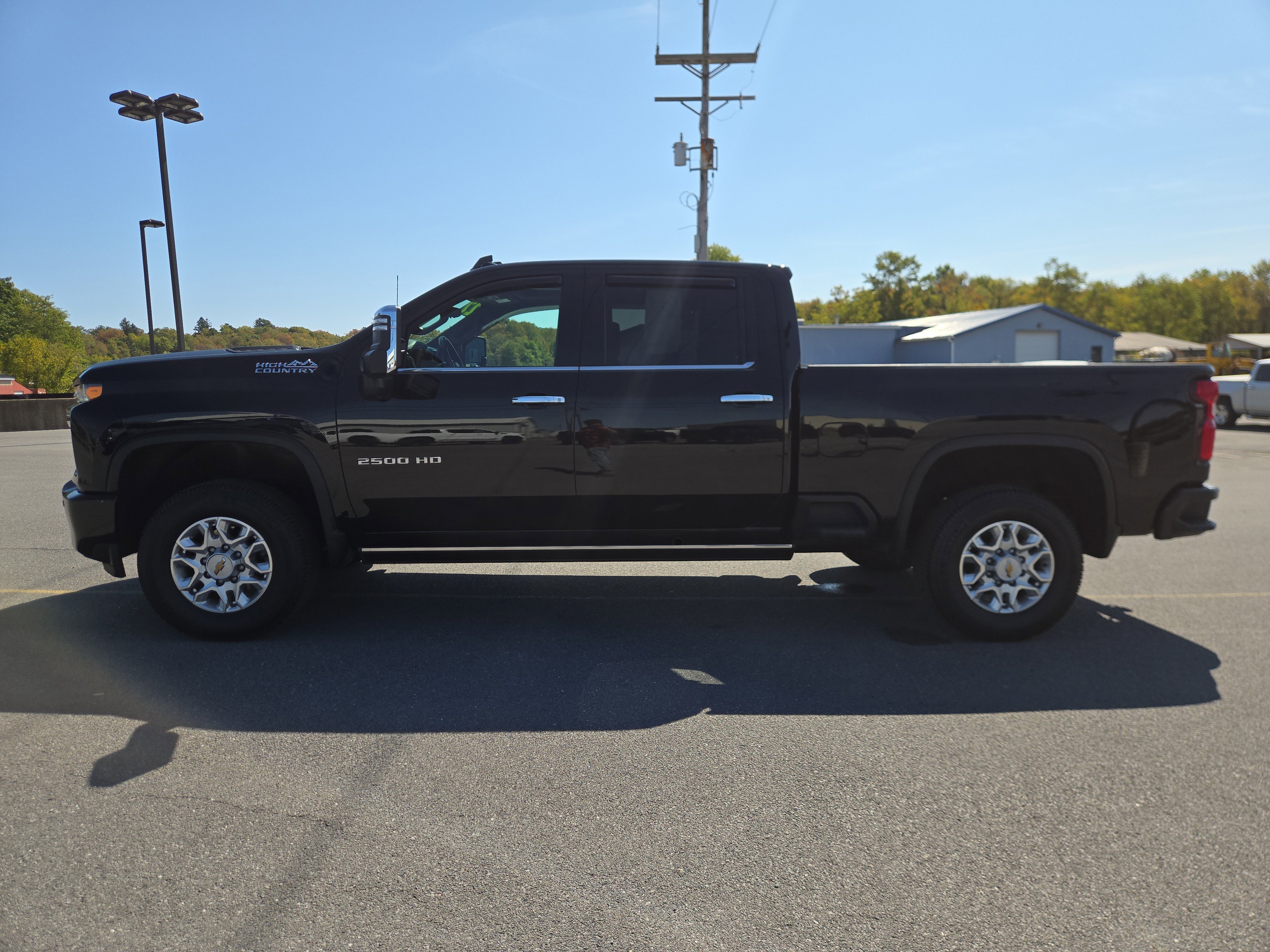 Used 2022 Chevrolet Silverado 2500 High Country w/ Z71 Off-Road Package image 7