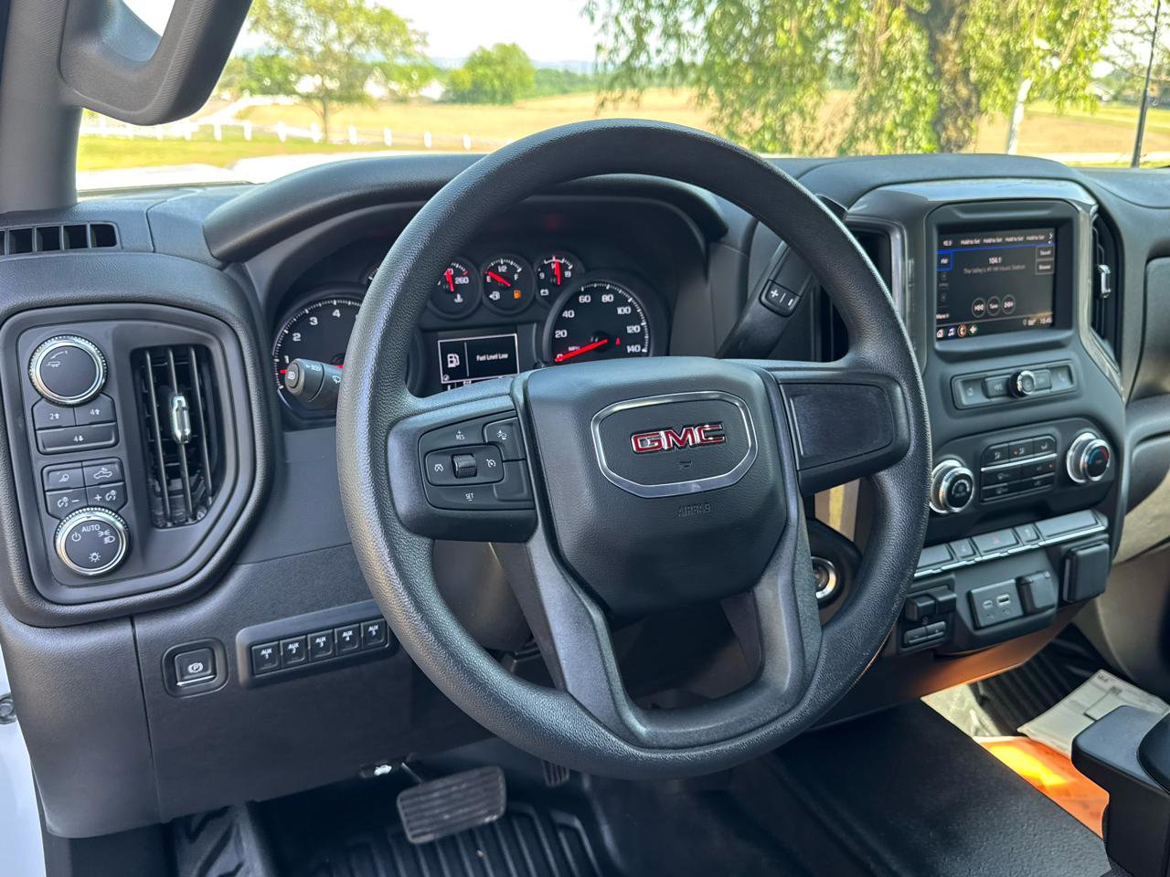 Used 2025 GMC Sierra 3500 Pro w/ Convenience Package AWD/4WD image 13