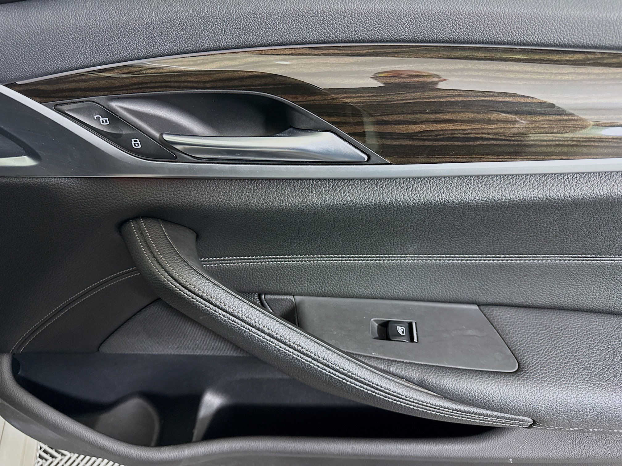 Used 2019 BMW 530i w/ Convenience Package image 31