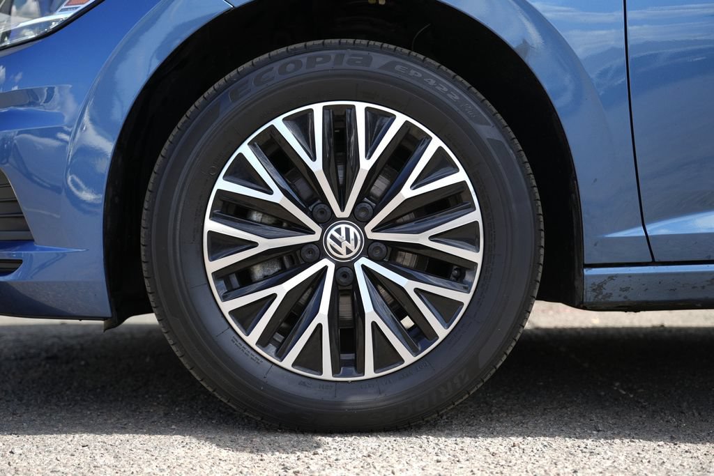 Used 2021 Volkswagen Jetta SE w/ SE Cold Weather Package FWD image 13