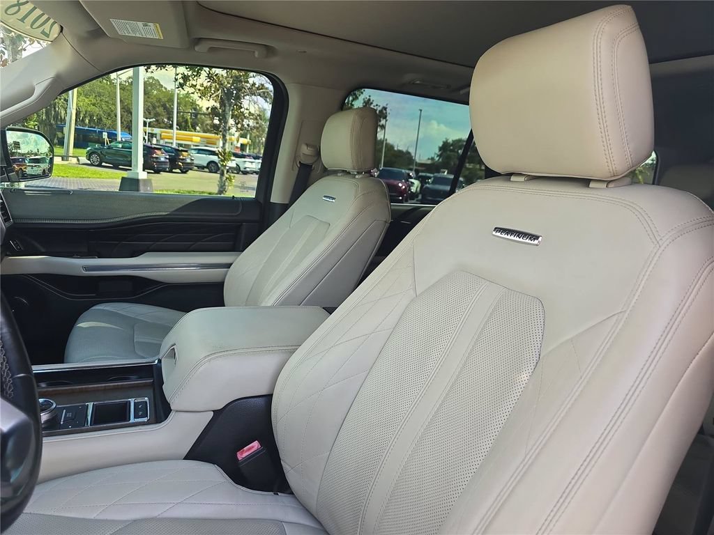 Used 2018 Ford Expedition Platinum RWD image 18
