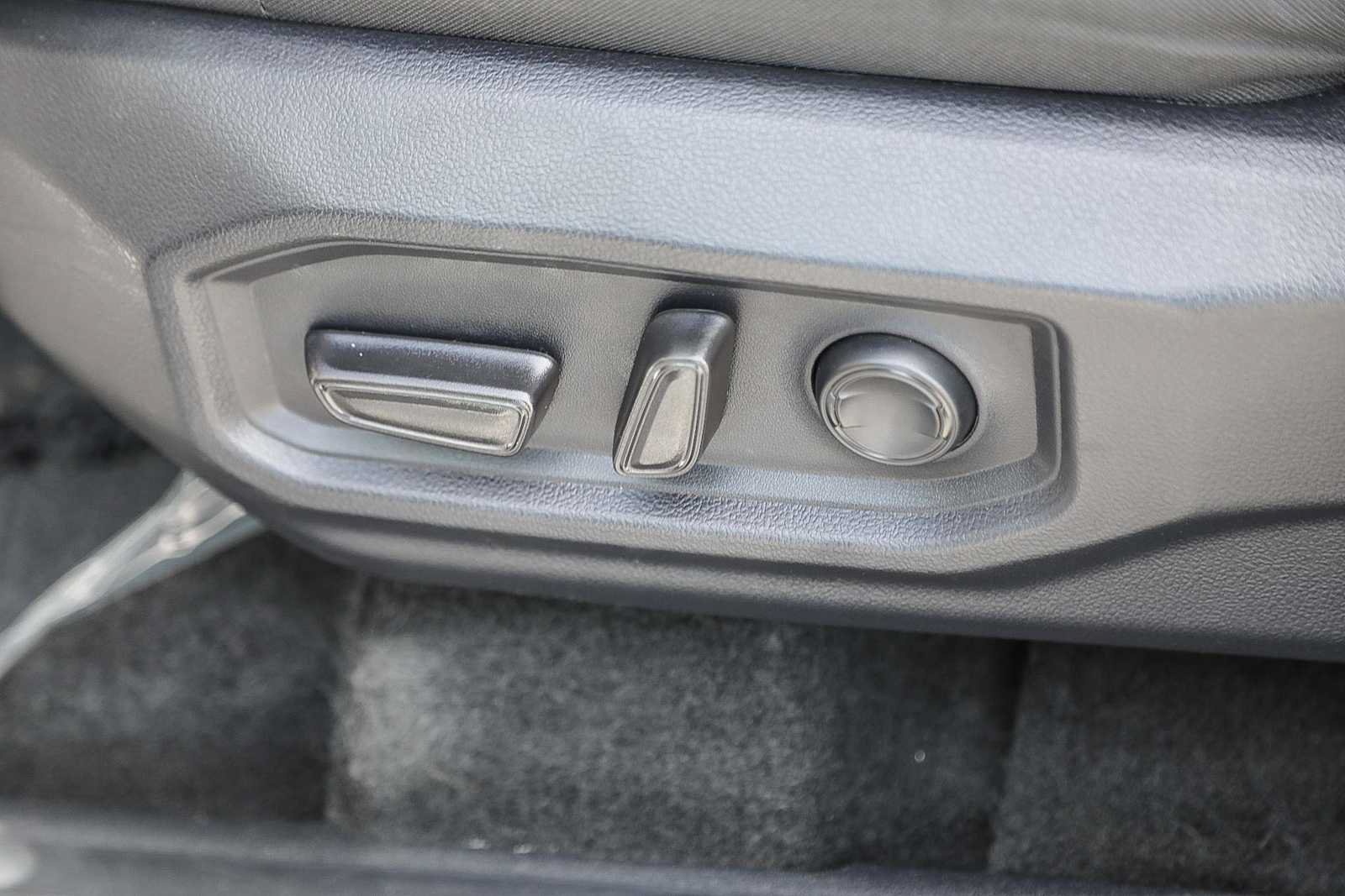Certified 2025 Toyota Sequoia SR5 AWD/4WD image 20