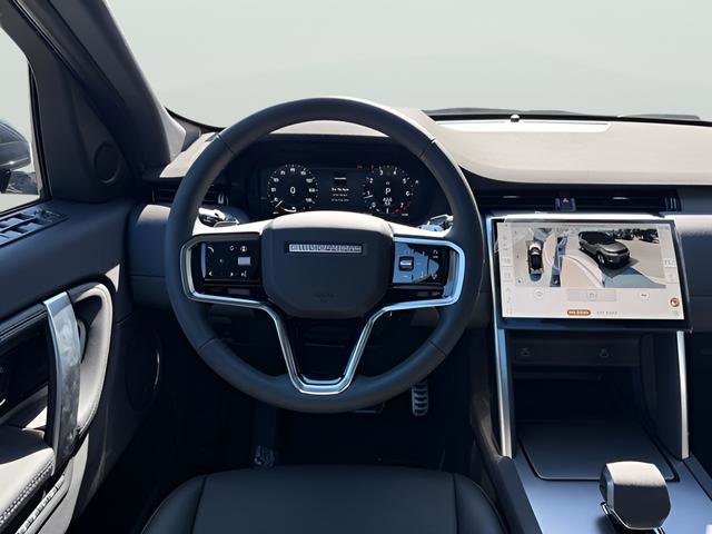 New 2025 Land Rover Discovery Sport Dynamic SE image 14