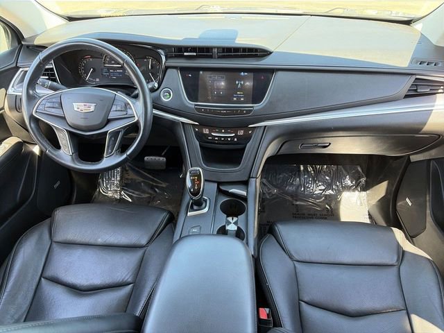 Used 2018 Cadillac XT5 Luxury w/ Driver Awareness Package image 16