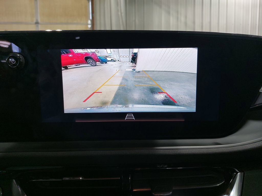 Used 2025 Buick Envista Avenir FWD image 24