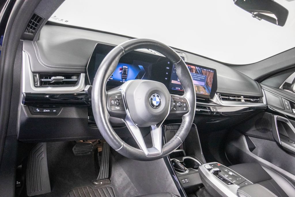 Used 2024 BMW X1 xDrive28i AWD/4WD image 17