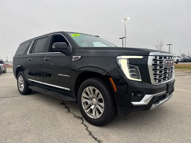 Used 2025 GMC Yukon XL Denali image 8