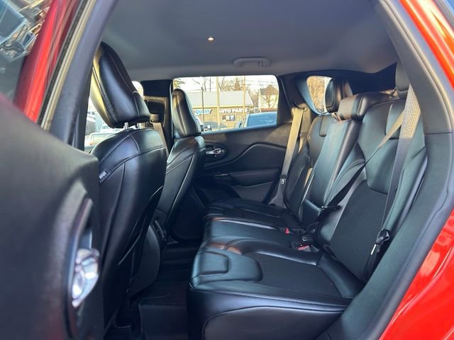 Used 2021 Jeep Cherokee Latitude Plus image 21