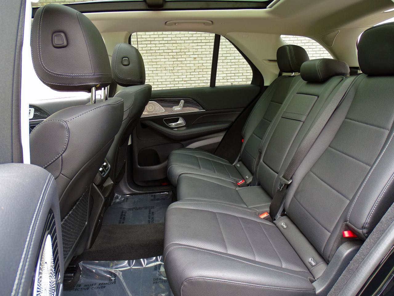 Used 2024 Mercedes-Benz GLE 350 4MATIC w/ 3rd Row Seat Package image 34