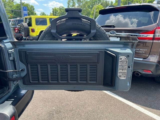 Used 2025 Jeep Wrangler Unlimited Sahara AWD/4WD image 22