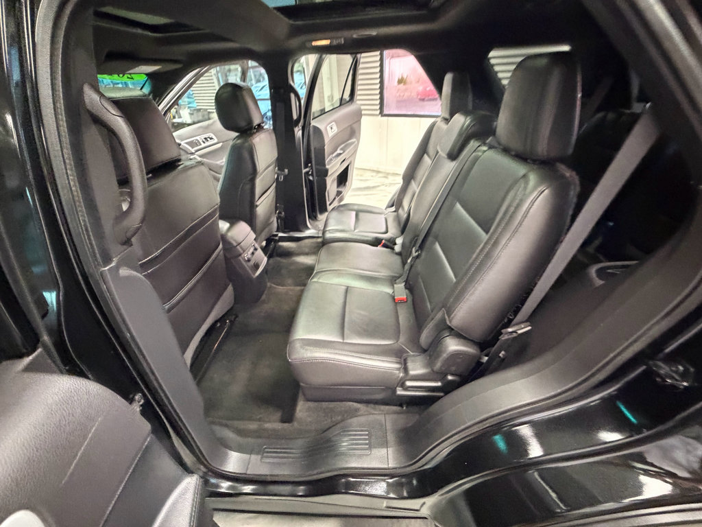 Used 2015 Ford Explorer XLT w/ Equipment Group 202A AWD/4WD image 54