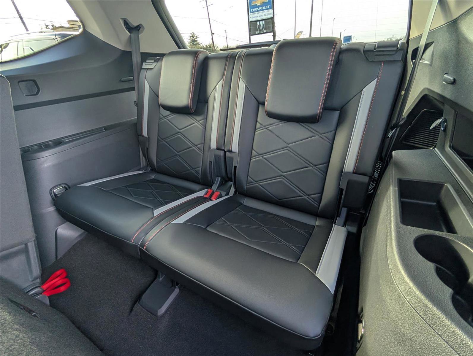 Used 2024 Volkswagen Atlas Peak Edition SE image 18