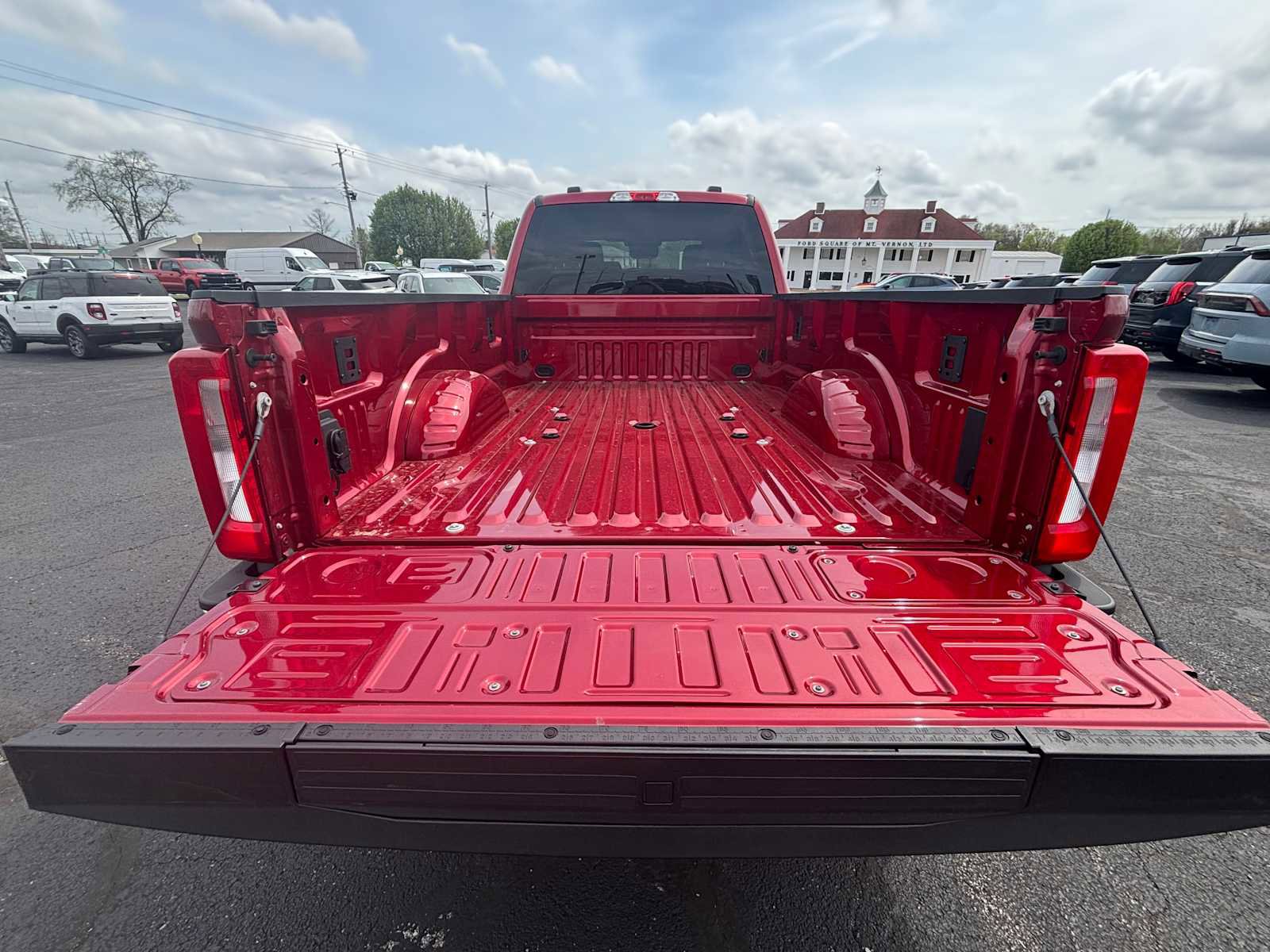 Used 2025 Ford F350 XLT image 10