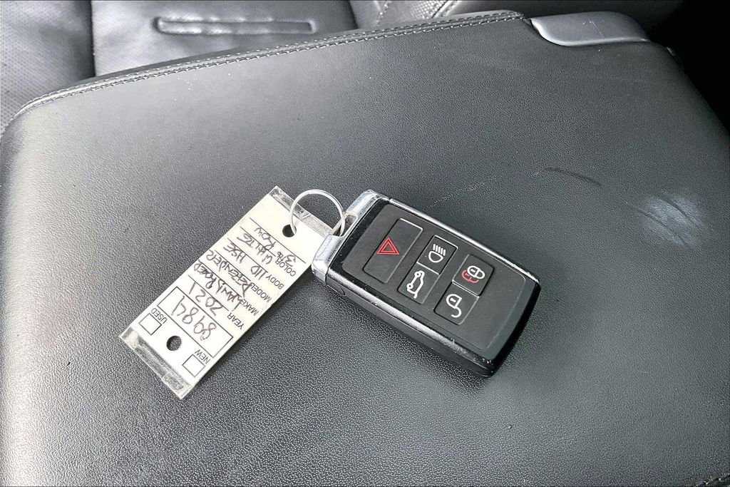 Used 2021 Land Rover Defender 110 X-Dynamic HSE image 35