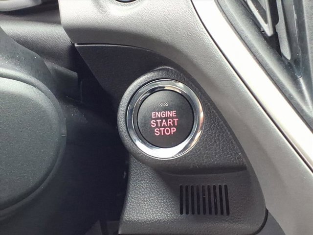 Used 2025 Subaru Crosstrek 2.0i Premium image 12
