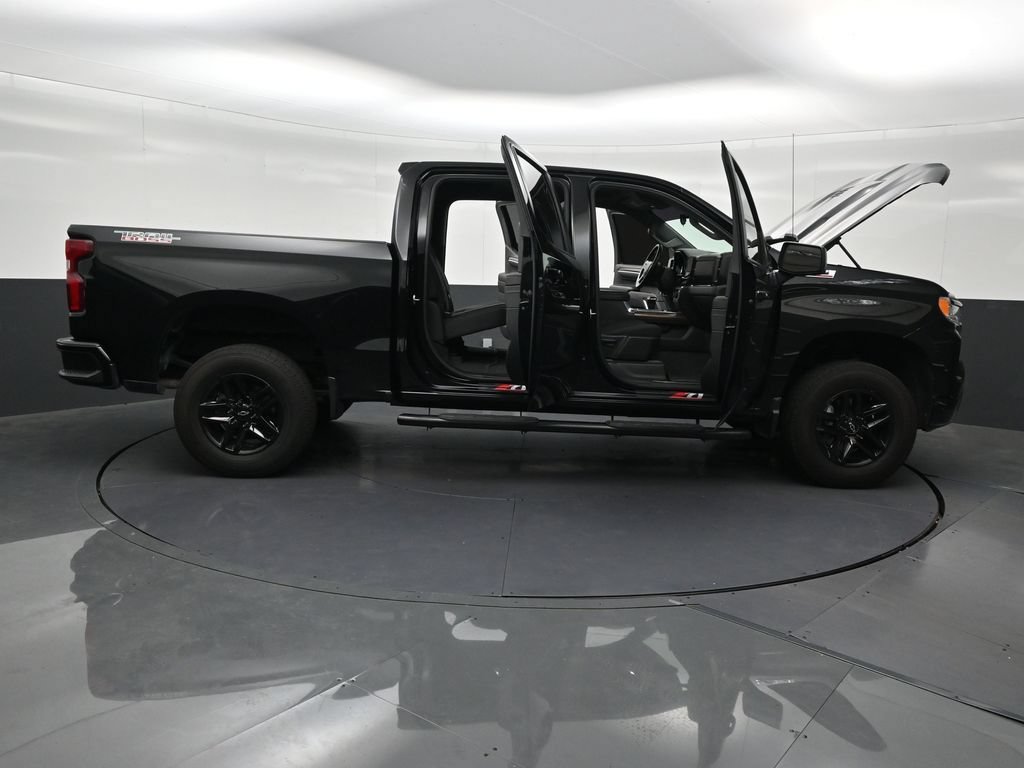 Used 2022 Chevrolet Silverado 1500 LT Trail Boss AWD/4WD image 32