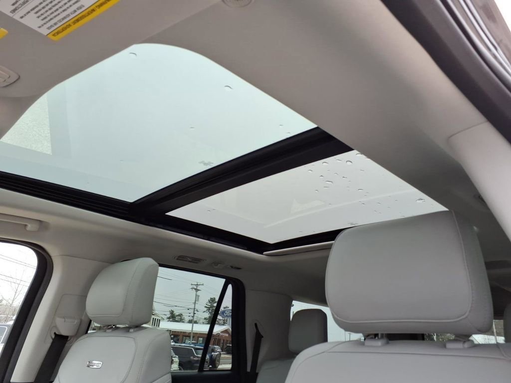 Used 2025 Ford Expedition Max Platinum image 15