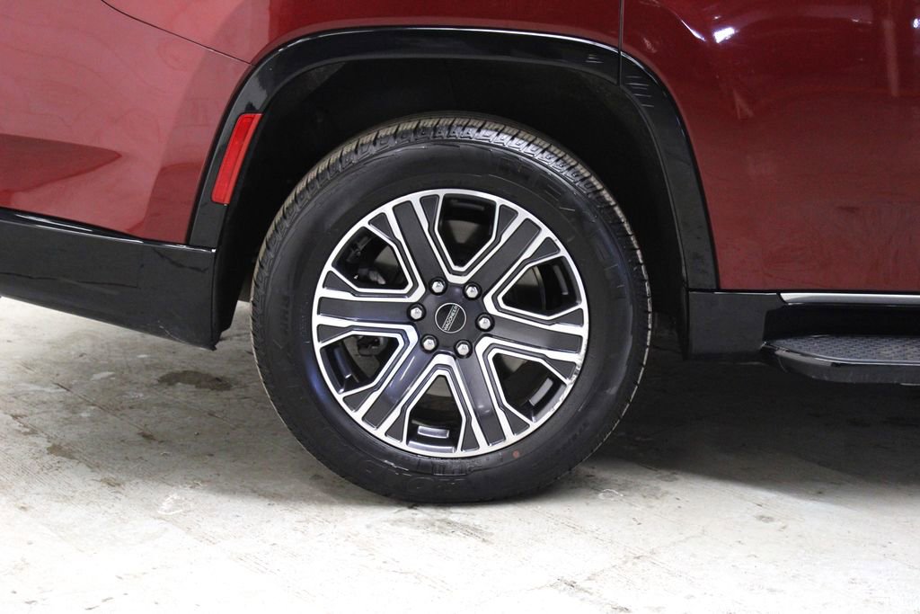 Used 2025 Jeep Wagoneer Series II image 39