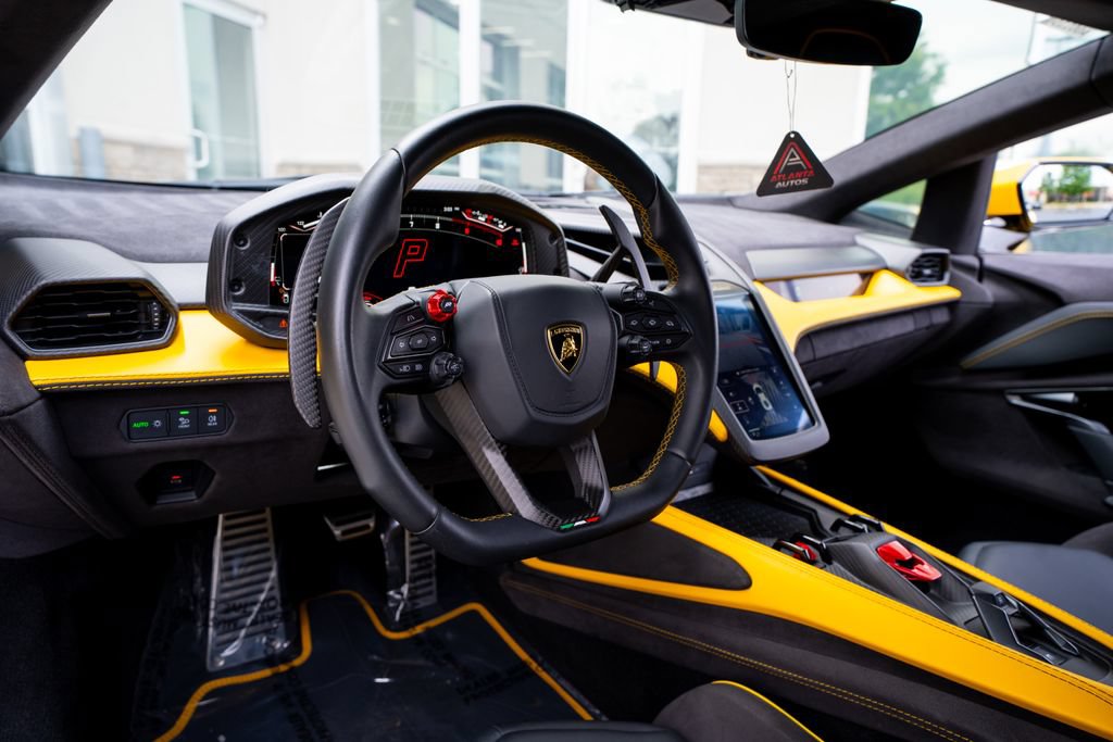 Used 2024 Lamborghini Revuelto AWD/4WD image 36
