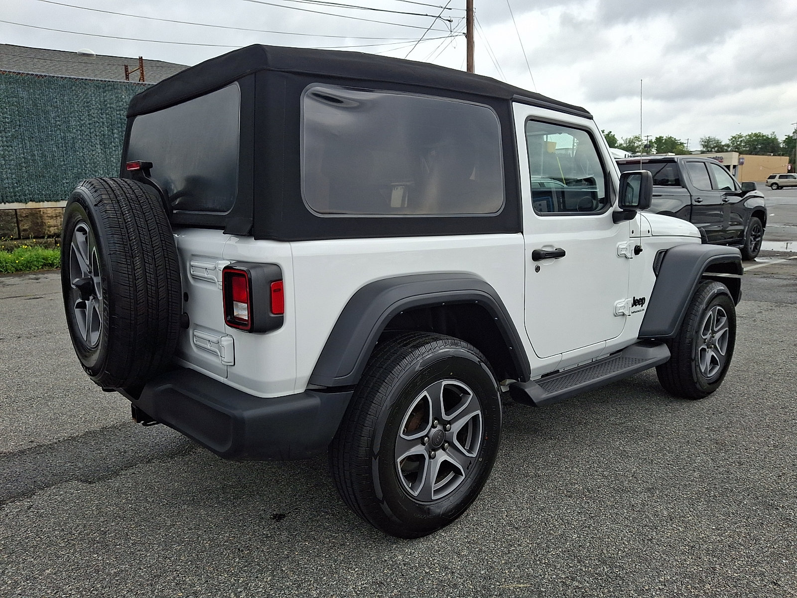 Used 2023 Jeep Wrangler Sport AWD/4WD image 6