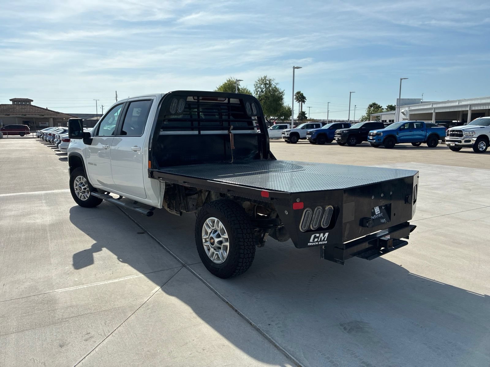 Used 2025 Chevrolet Silverado 2500 LT w/ Convenience Package AWD/4WD image 5