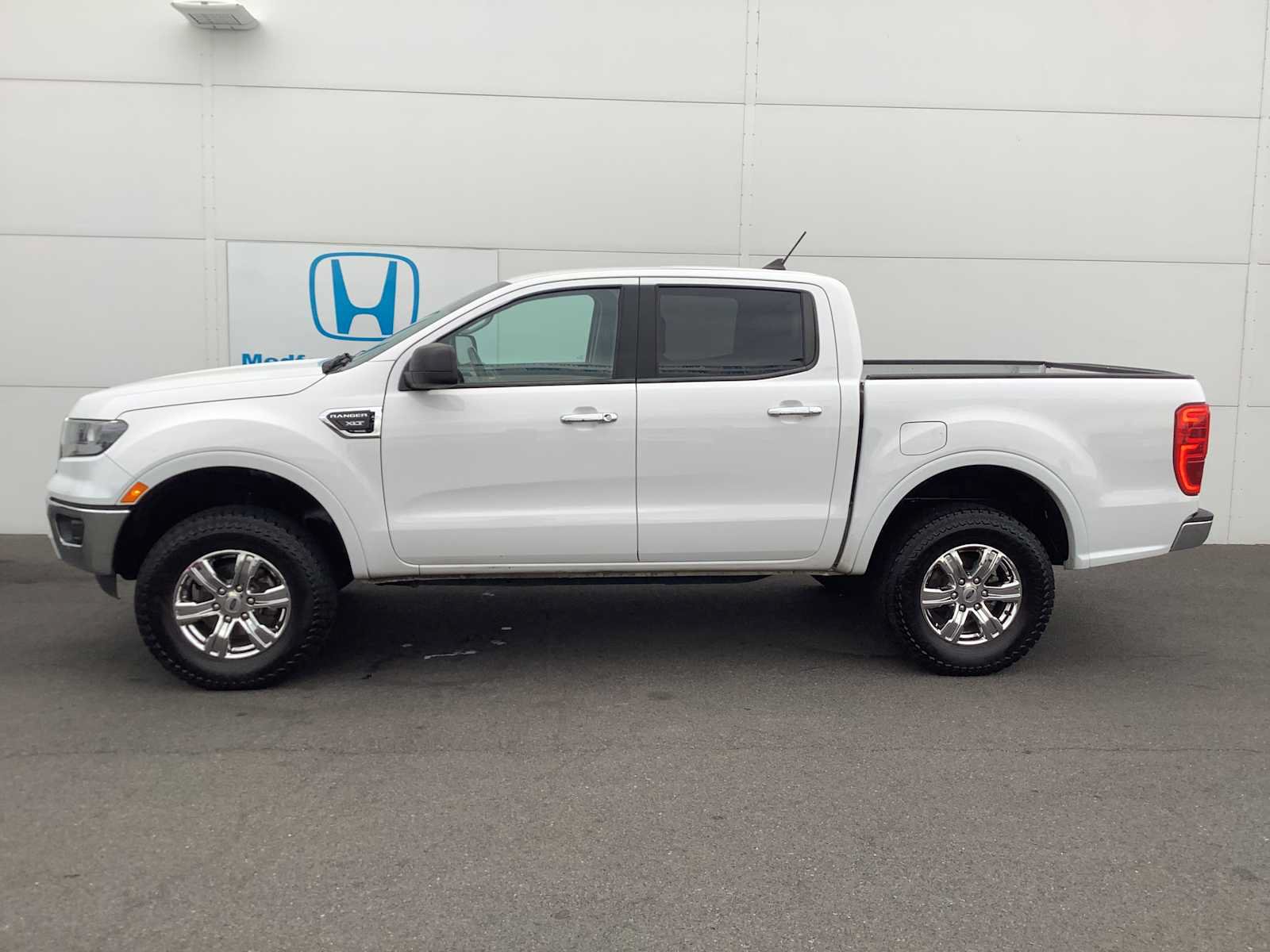 Used 2020 Ford Ranger XLT w/ Equipment Group 301A Mid AWD/4WD image 3