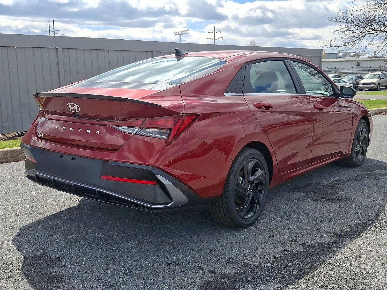 New 2026 Hyundai Elantra SEL Sport Premium image 3