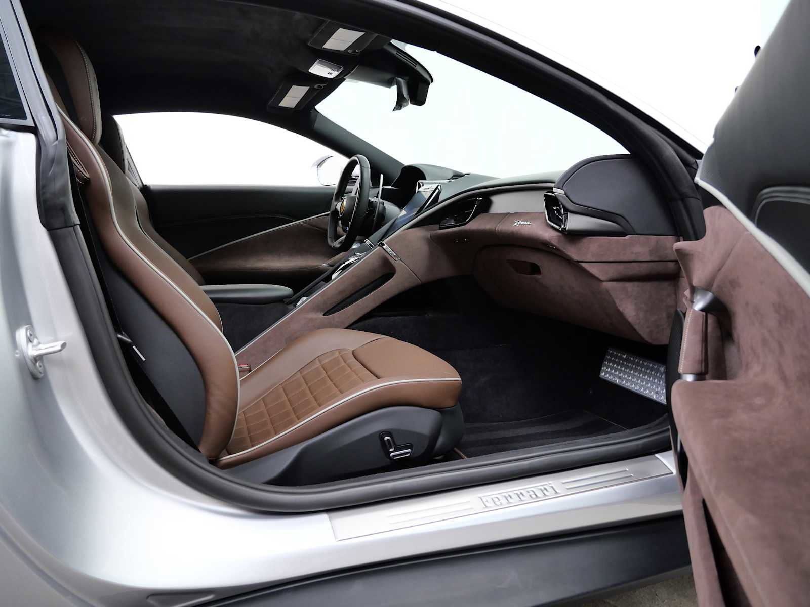 Certified 2024 Ferrari Roma image 13