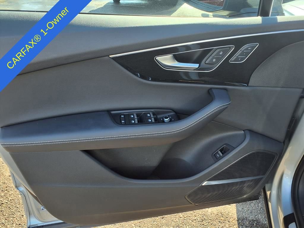 Used 2025 Audi Q7 3.0T Premium Plus image 15