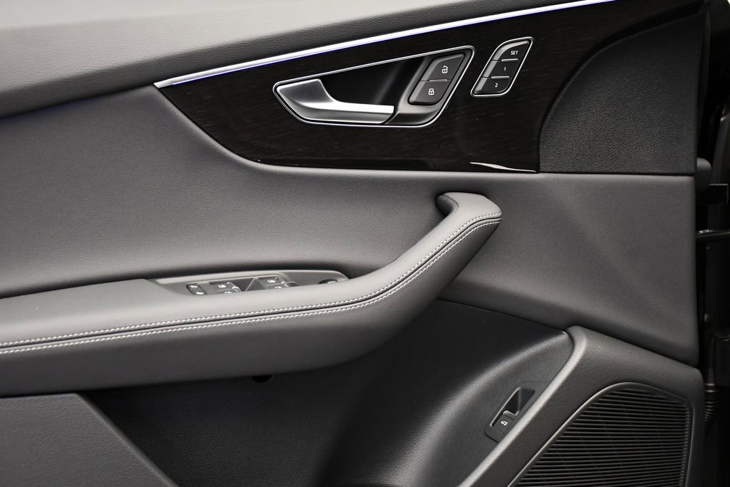 New 2026 Audi Q8 Premium Plus image 33