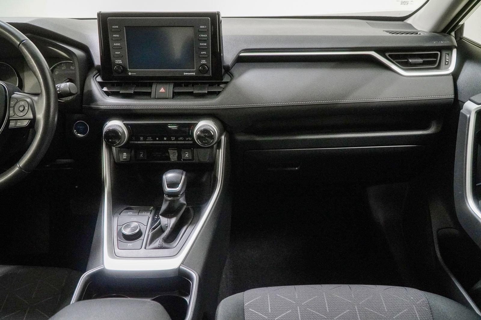 Used 2020 Toyota RAV4 XLE w/ Convenience Package AWD/4WD image 36
