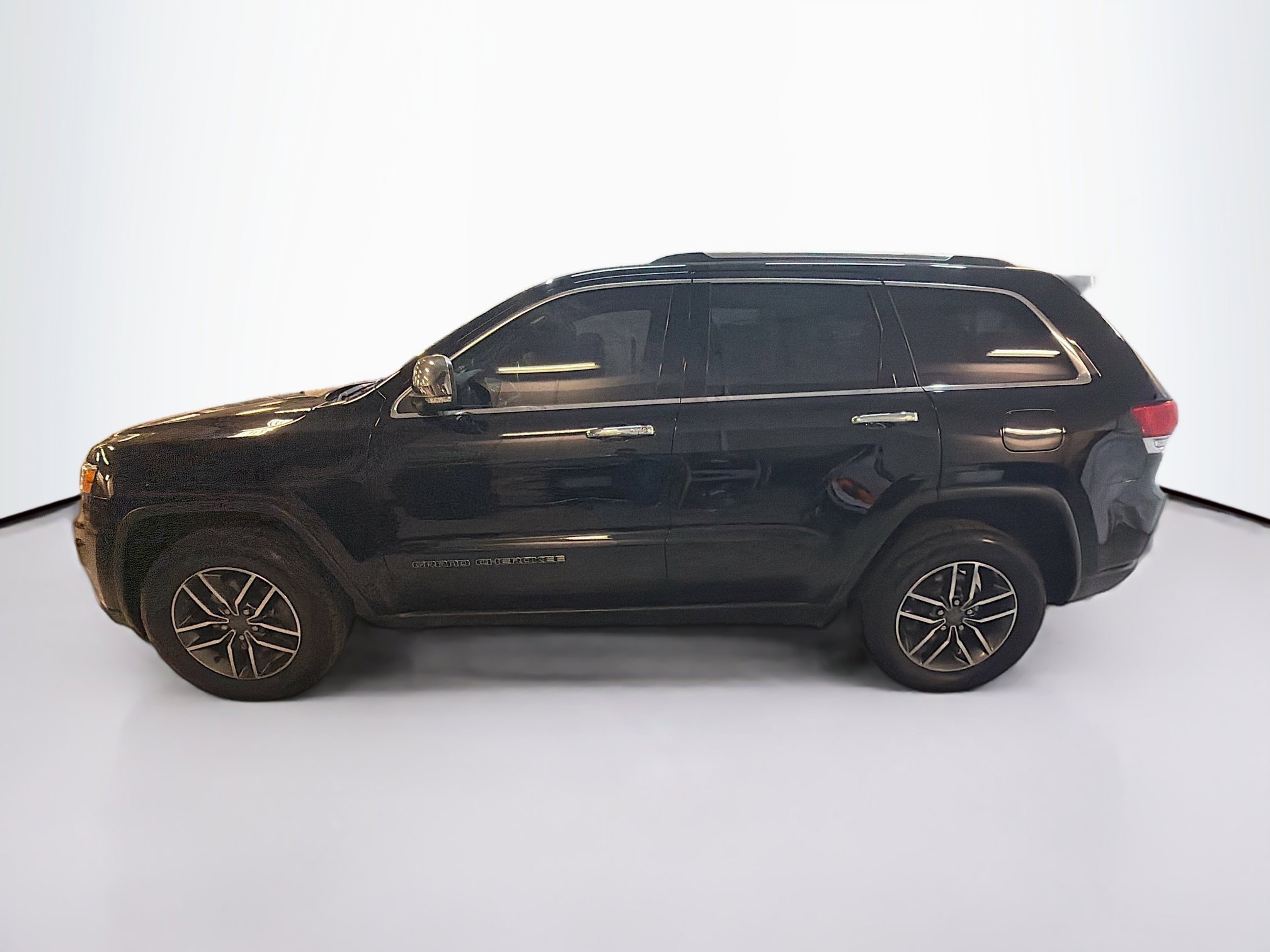 Used 2019 Jeep Grand Cherokee Limited image 4
