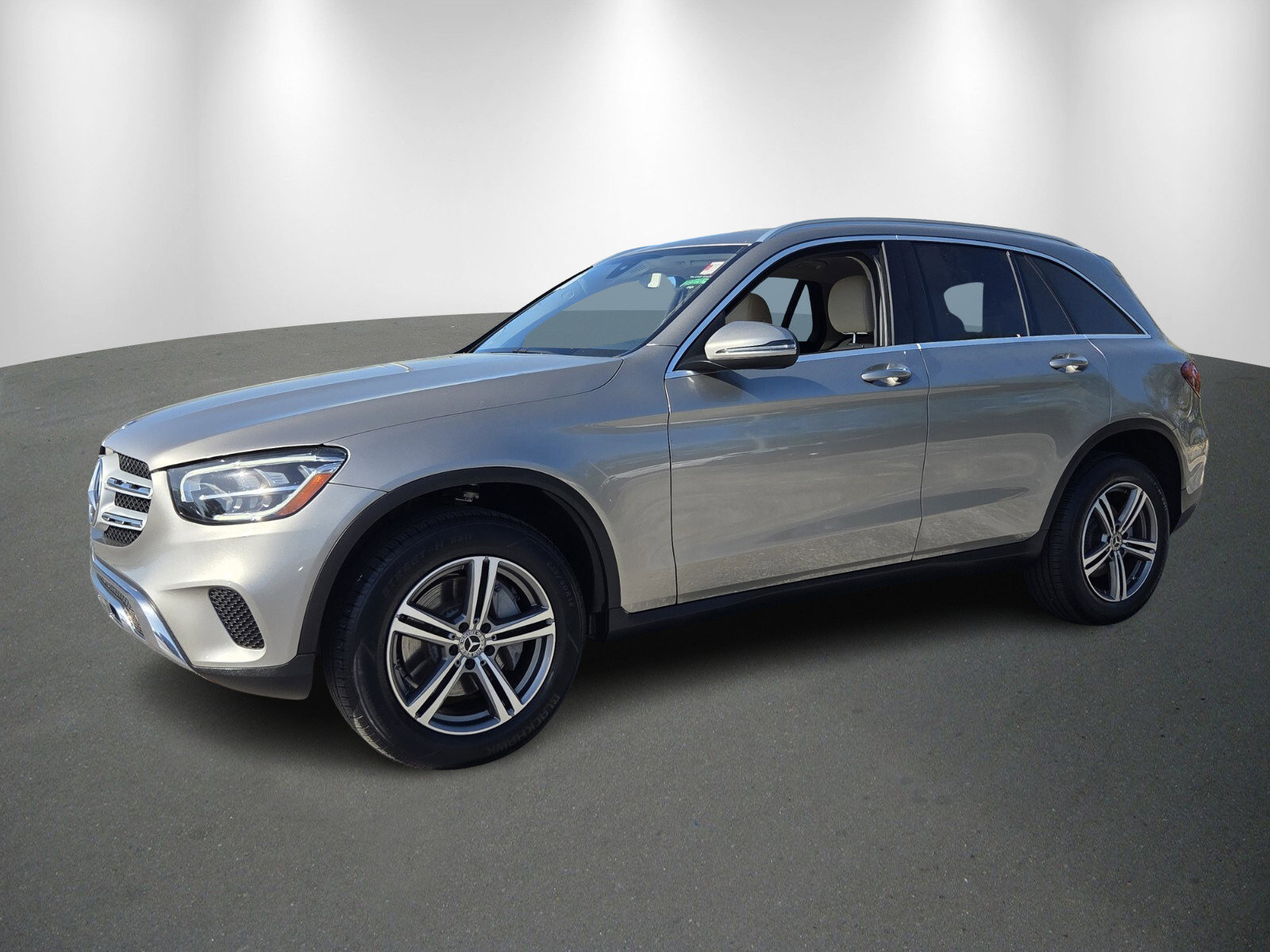 Used 2020 Mercedes-Benz GLC 300 image 3