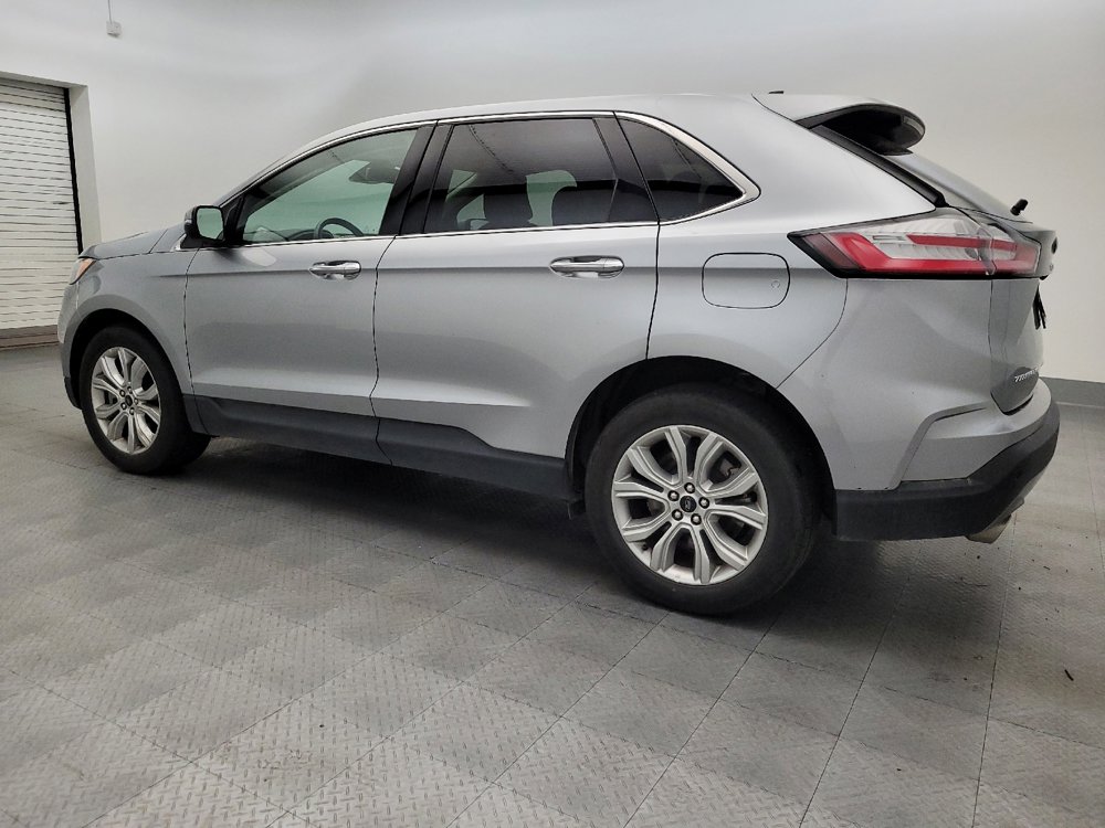 Used 2024 Ford Edge Titanium image 3