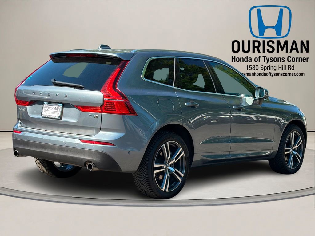 Used 2019 Volvo XC60 T5 Momentum w/ Multimedia Package AWD/4WD image 3