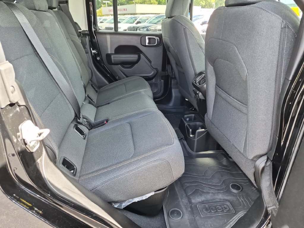 Certified 2024 Jeep Gladiator Sport AWD/4WD image 27