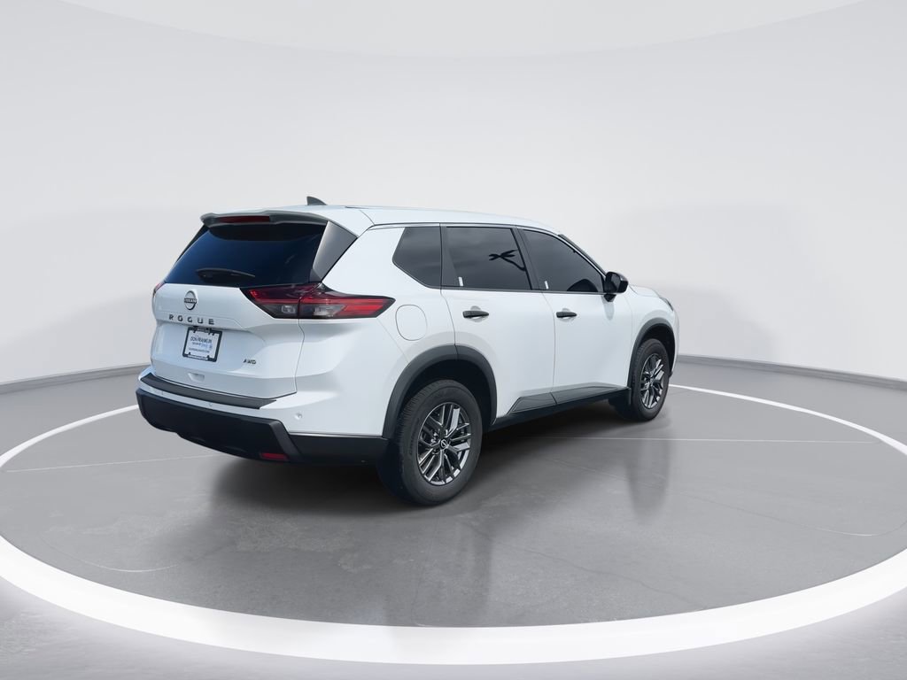 Used 2024 Nissan Rogue S AWD/4WD image 8