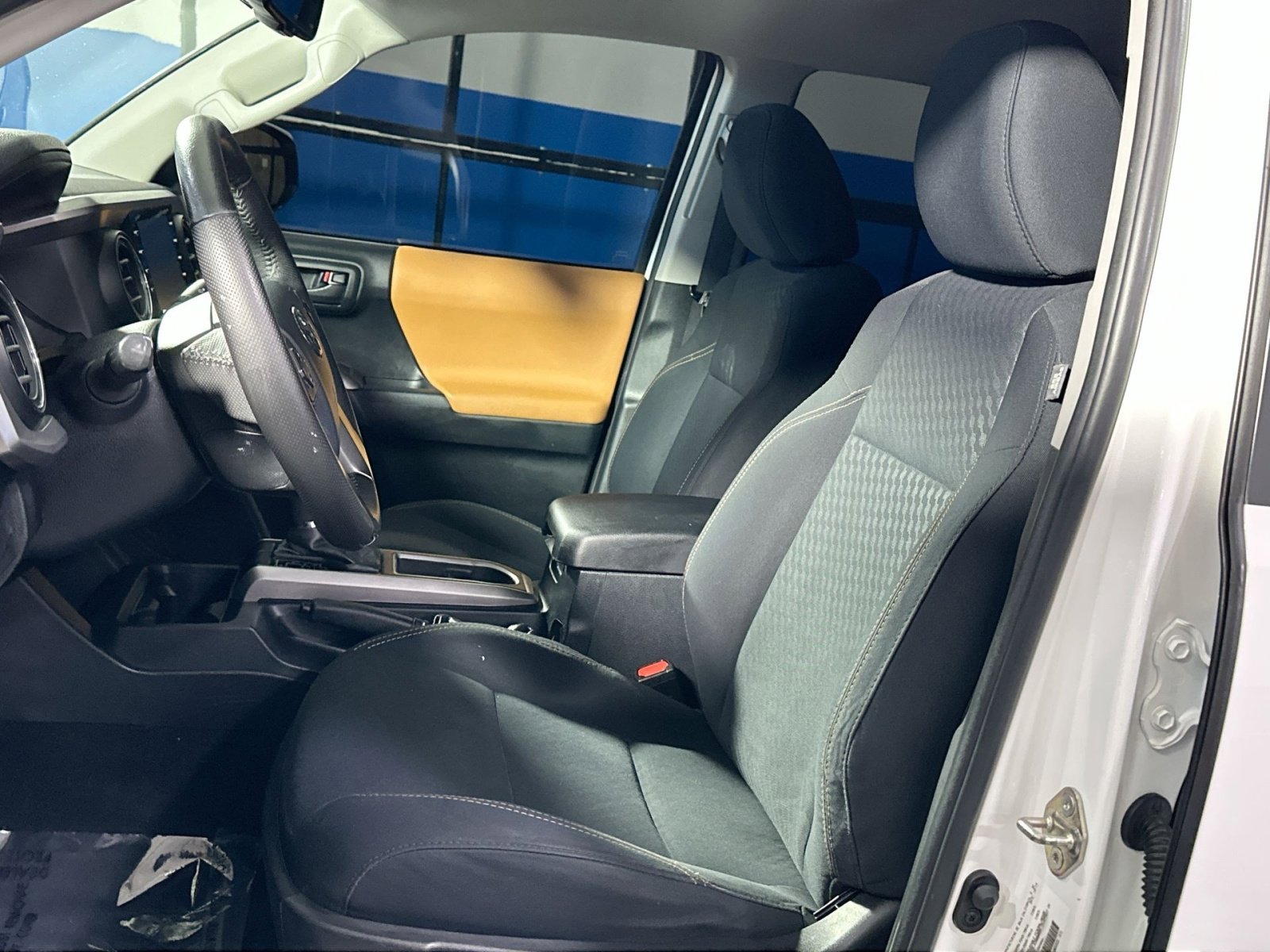 Used 2020 Toyota Tacoma SR5 image 13