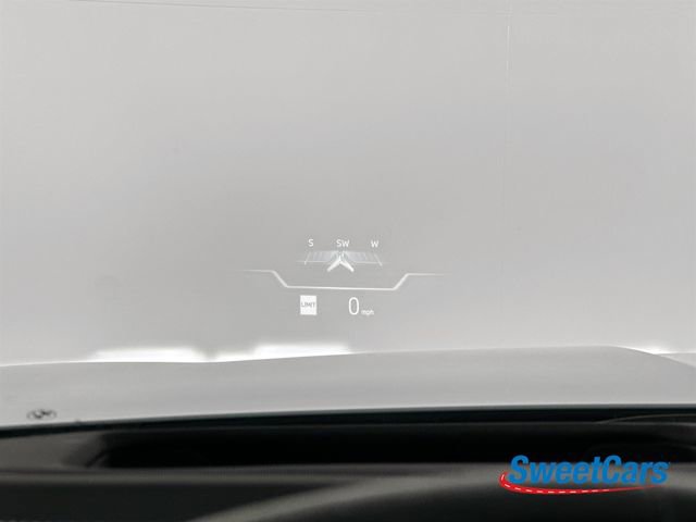 Used 2025 BMW 740i xDrive image 30