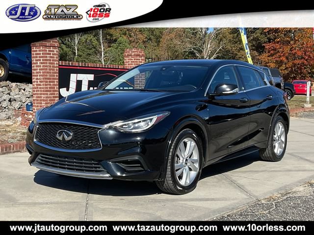 Used 2017 INFINITI QX30 FWD image 3