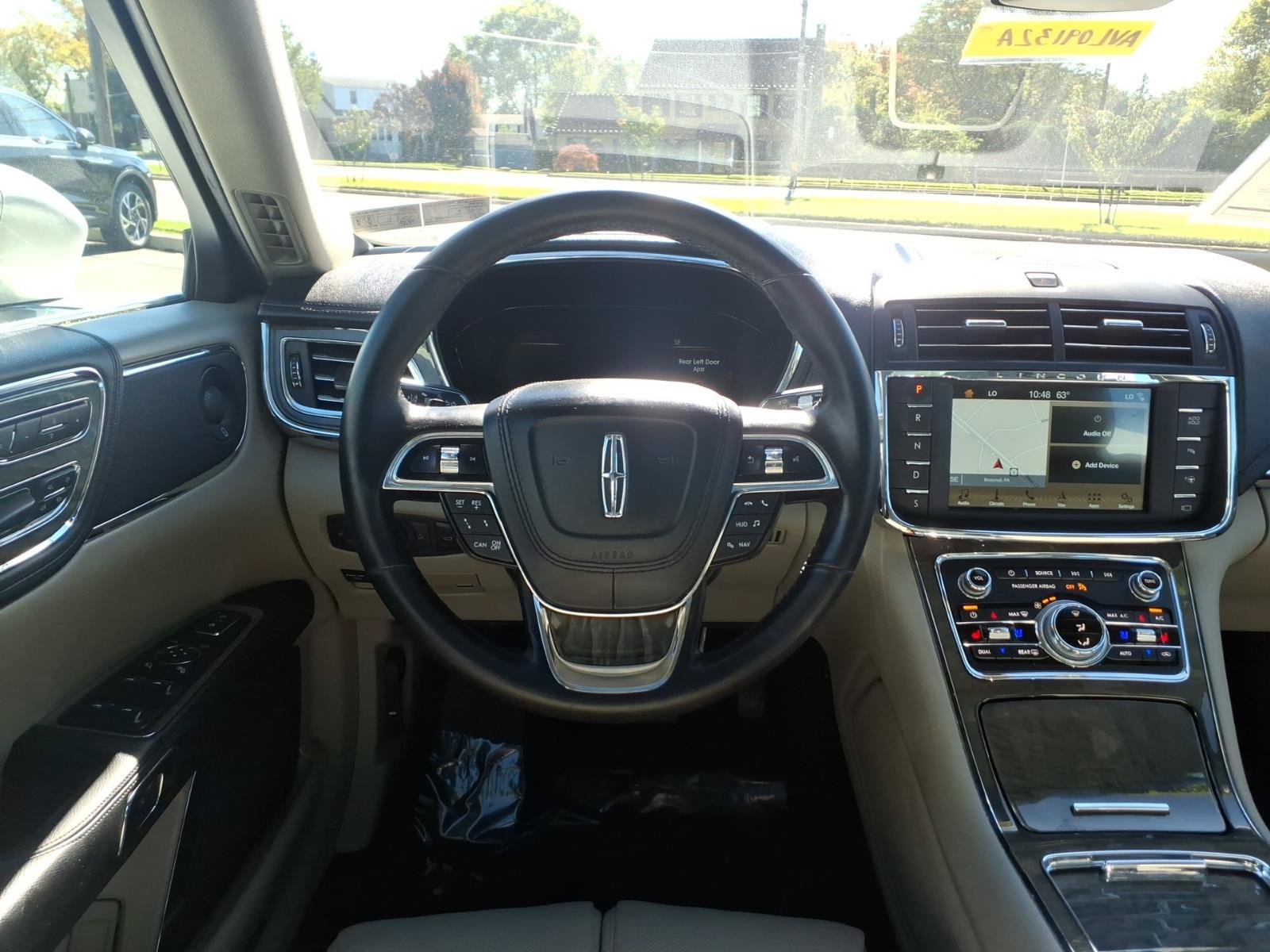 Used 2018 Lincoln Continental Reserve FWD image 11