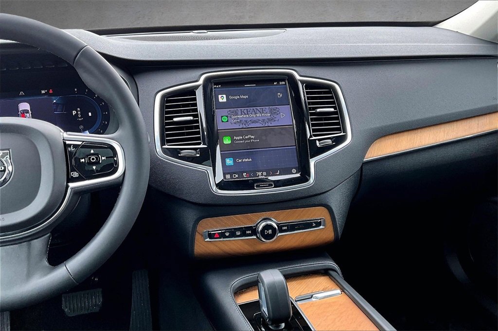 Used 2023 Volvo XC90 B6 Plus w/ Protection Package Premier image 9